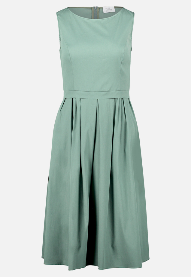 Sommerkleid tailliert / Vorderseite