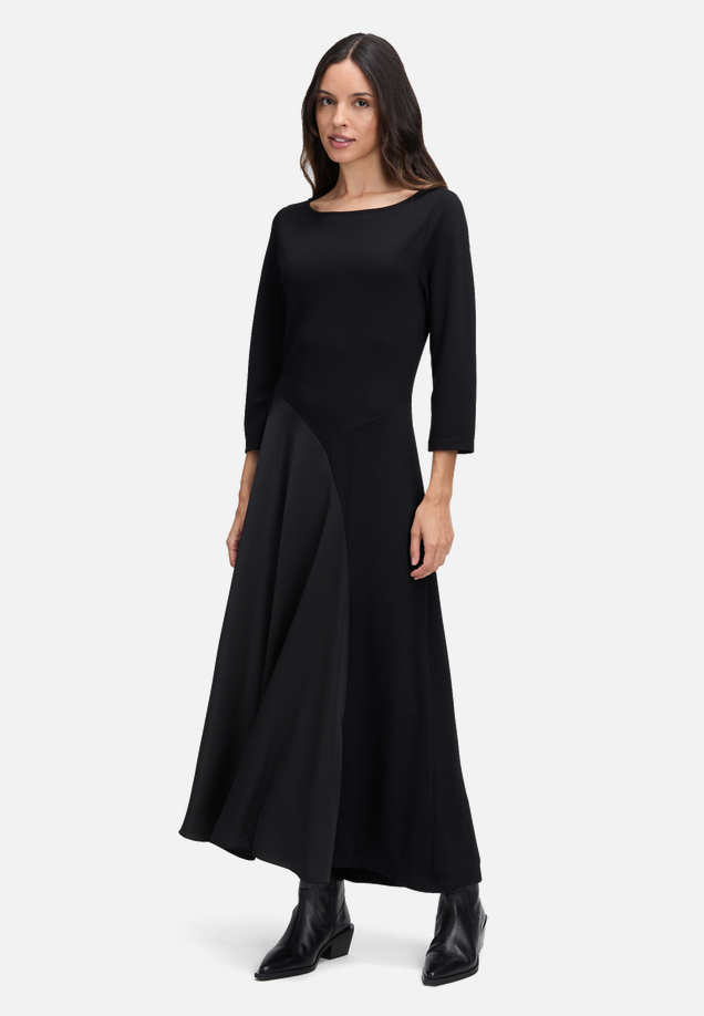 Jerseykleid mit 3/4 Arm / Modellfoto Vorderseite