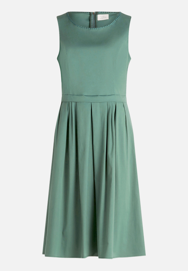 Sommerkleid tailliert / Vorderseite