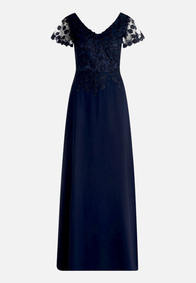 Abendkleid mit Stickerei / Vorderseite