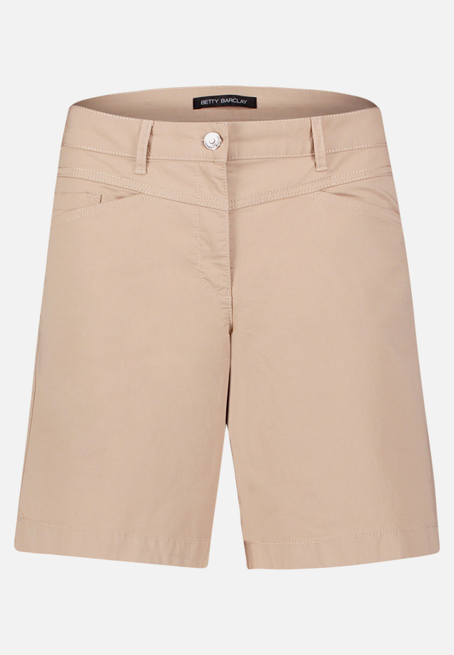 Sommerhose mit Eingrifftaschen / Vorderseite