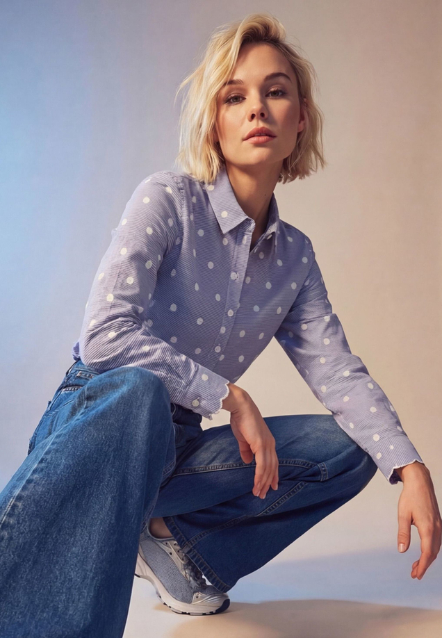 Bluse mit Streifen und Stickerei / Imagebild