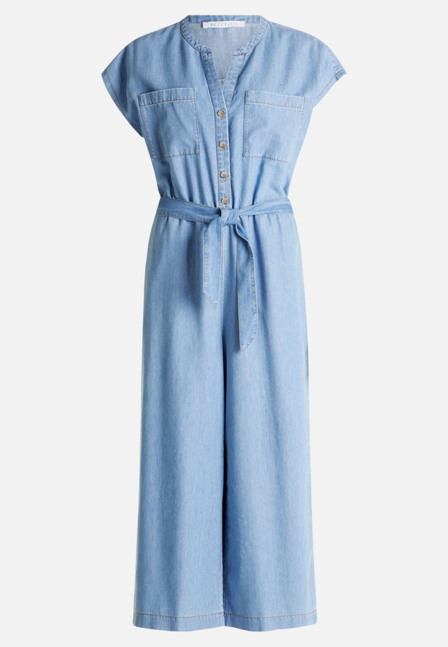 Jumpsuit mit aufgesetzten Taschen / Vorderseite