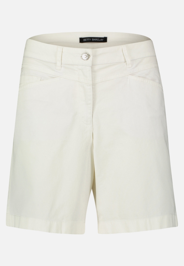 Sommerhose mit Eingrifftaschen / Vorderseite
