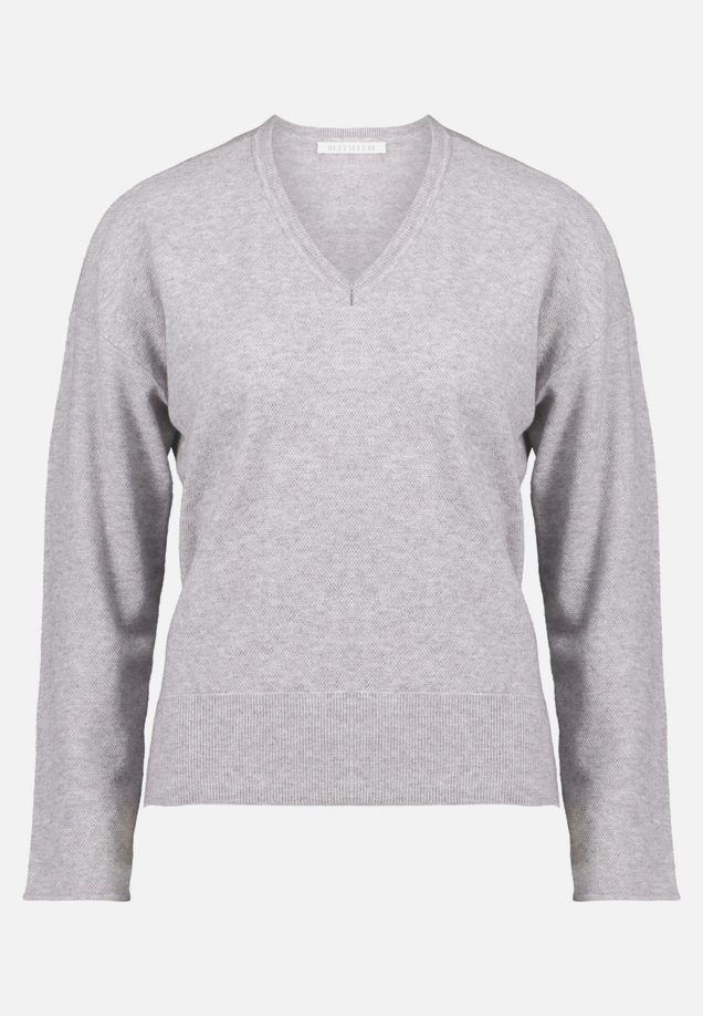 Strickpullover mit V-Ausschnitt / Vorderseite