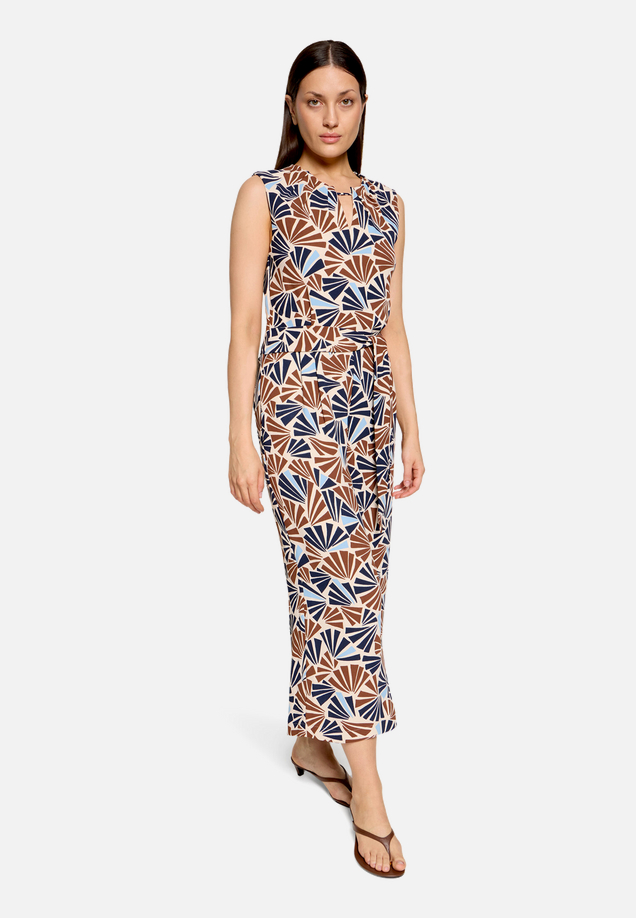 Jumpsuit ohne Arm / Modellfoto Vorderseite