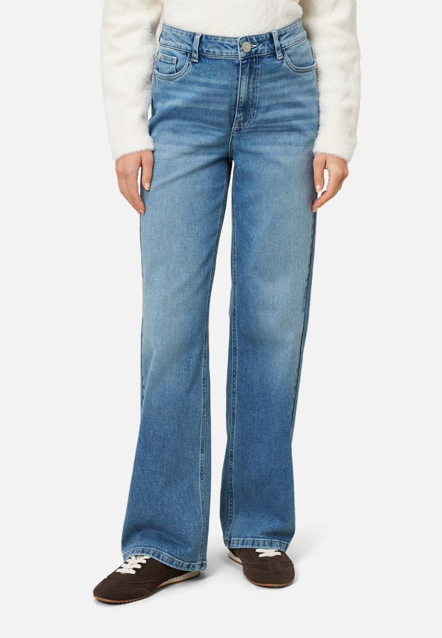 Jeans Style Witney hell 32 Inch / Modellfoto Vorderseite