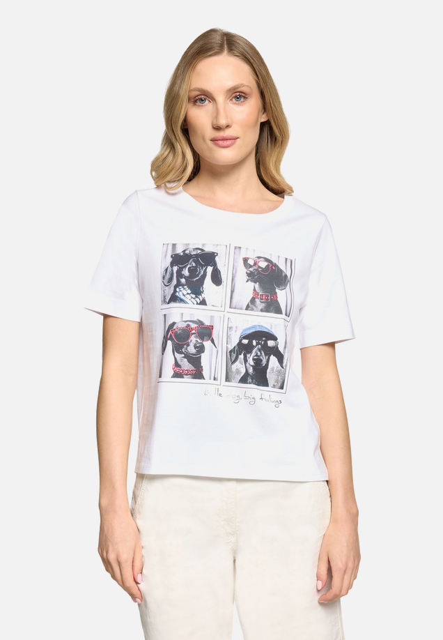 Basic Shirt mit Aufdruck / Modellfoto Vorderseite