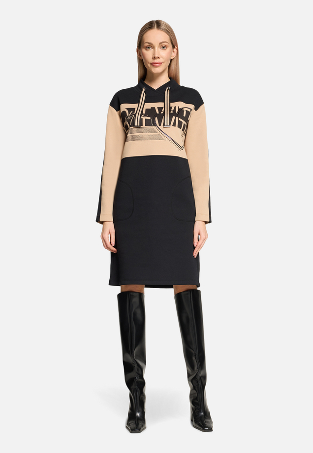 Jerseykleid langarm / Modellfoto Vorderseite