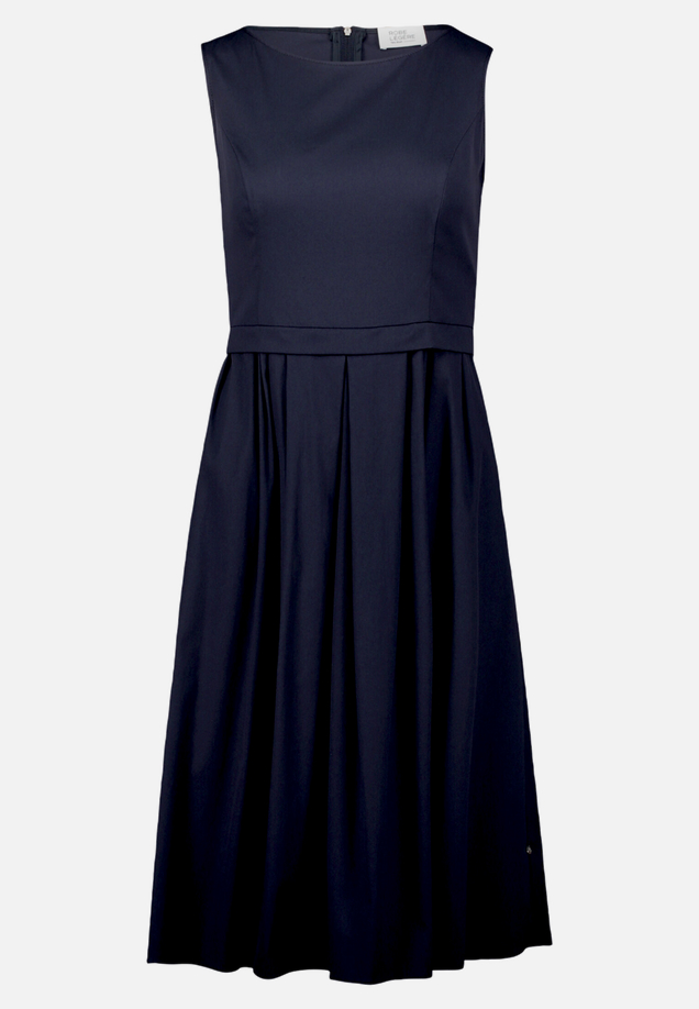 Sommerkleid tailliert / Vorderseite