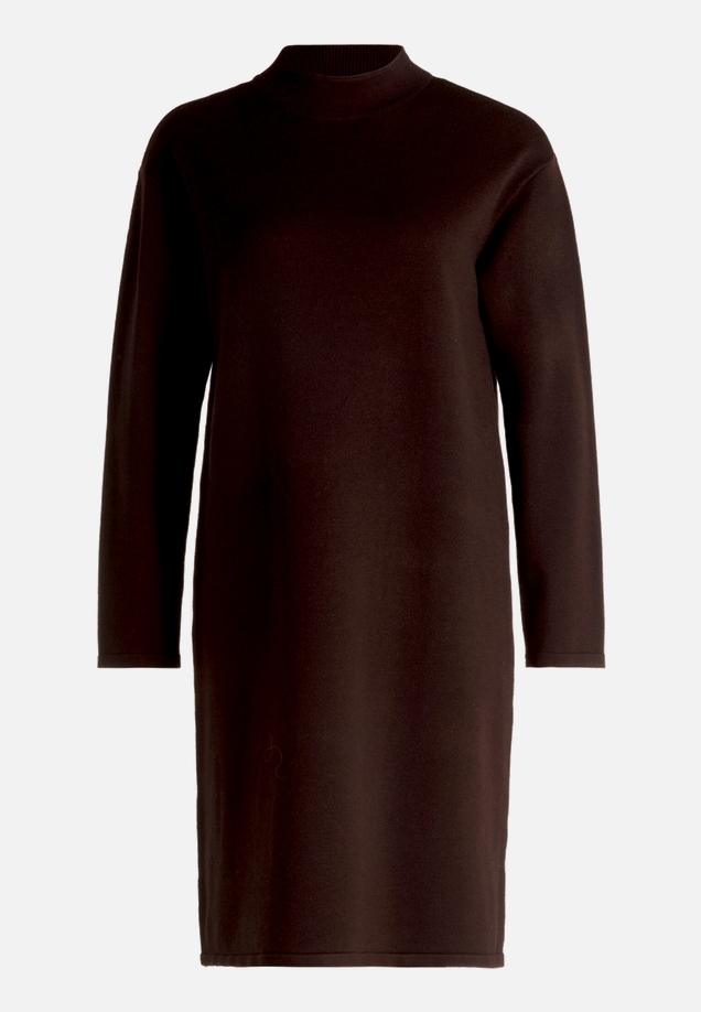 Strickkleid mit Stehkragen / Vorderseite