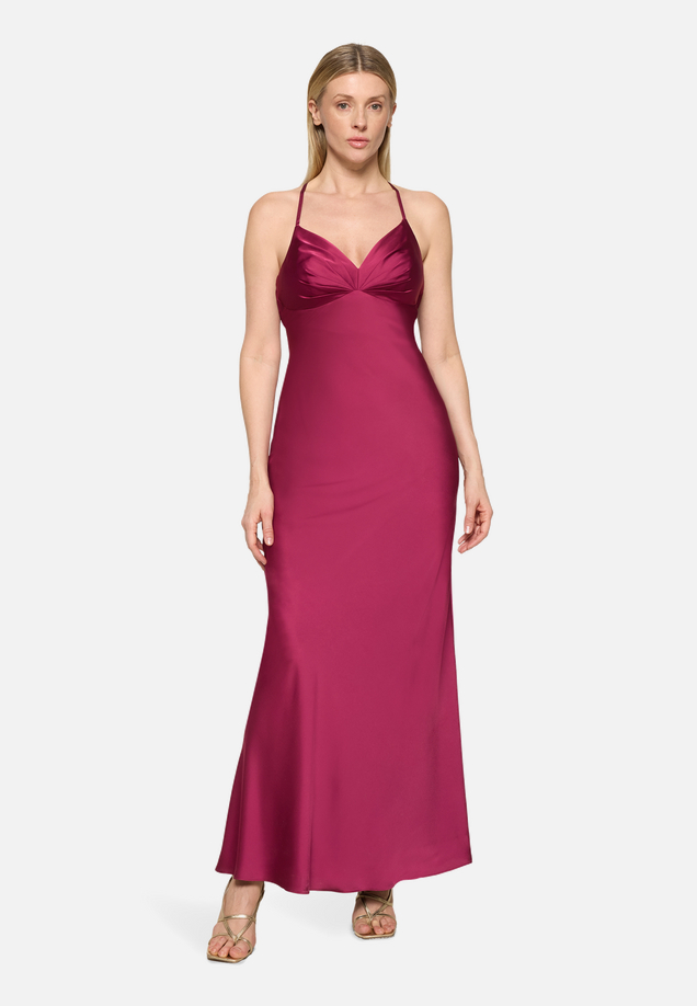 Abendkleid schmal geschnitten / Modellfoto Vorderseite