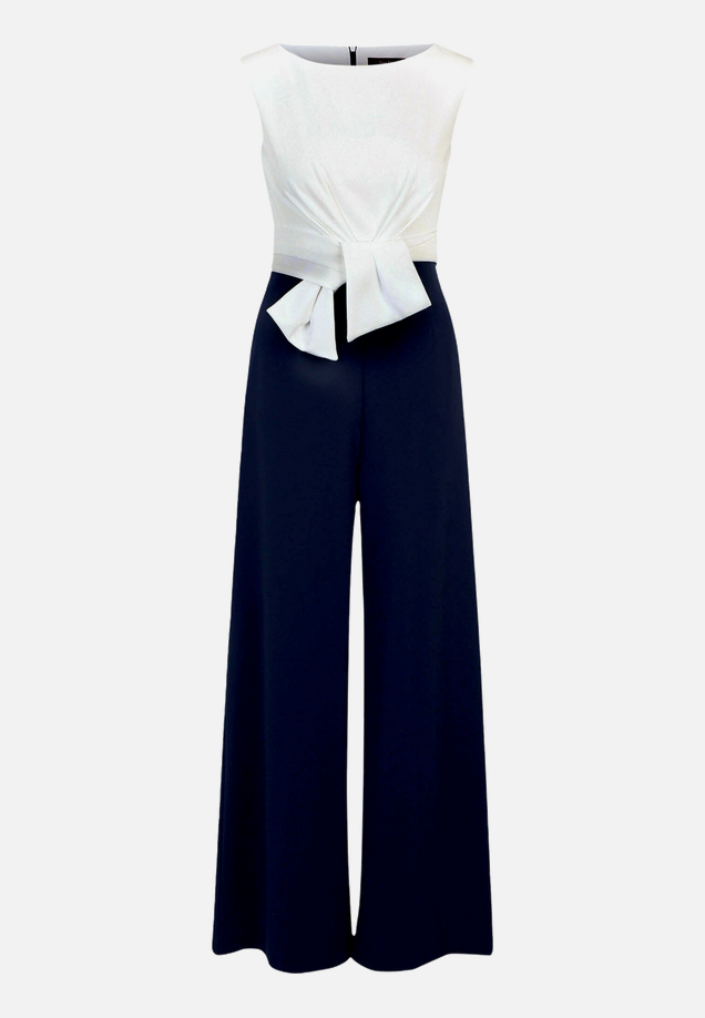 Jumpsuit mit weitem Bein / Vorderseite